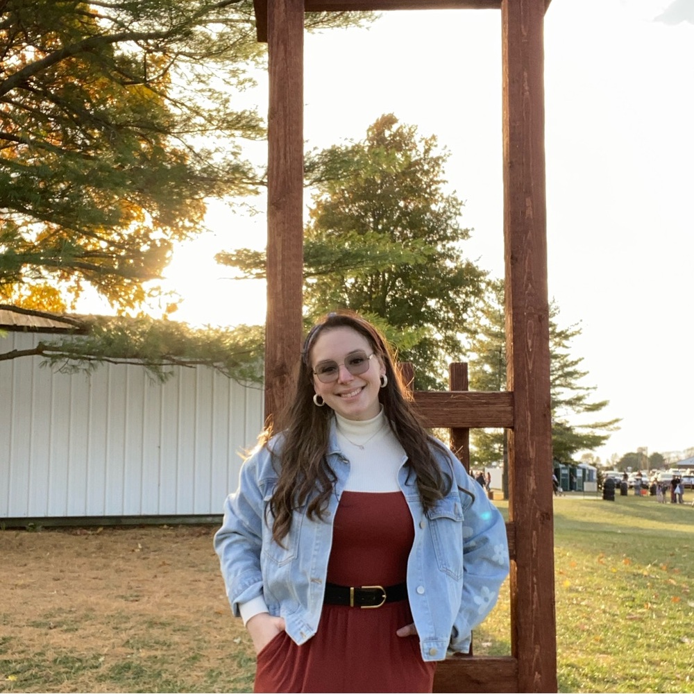 Meet your Posher, Caiti!